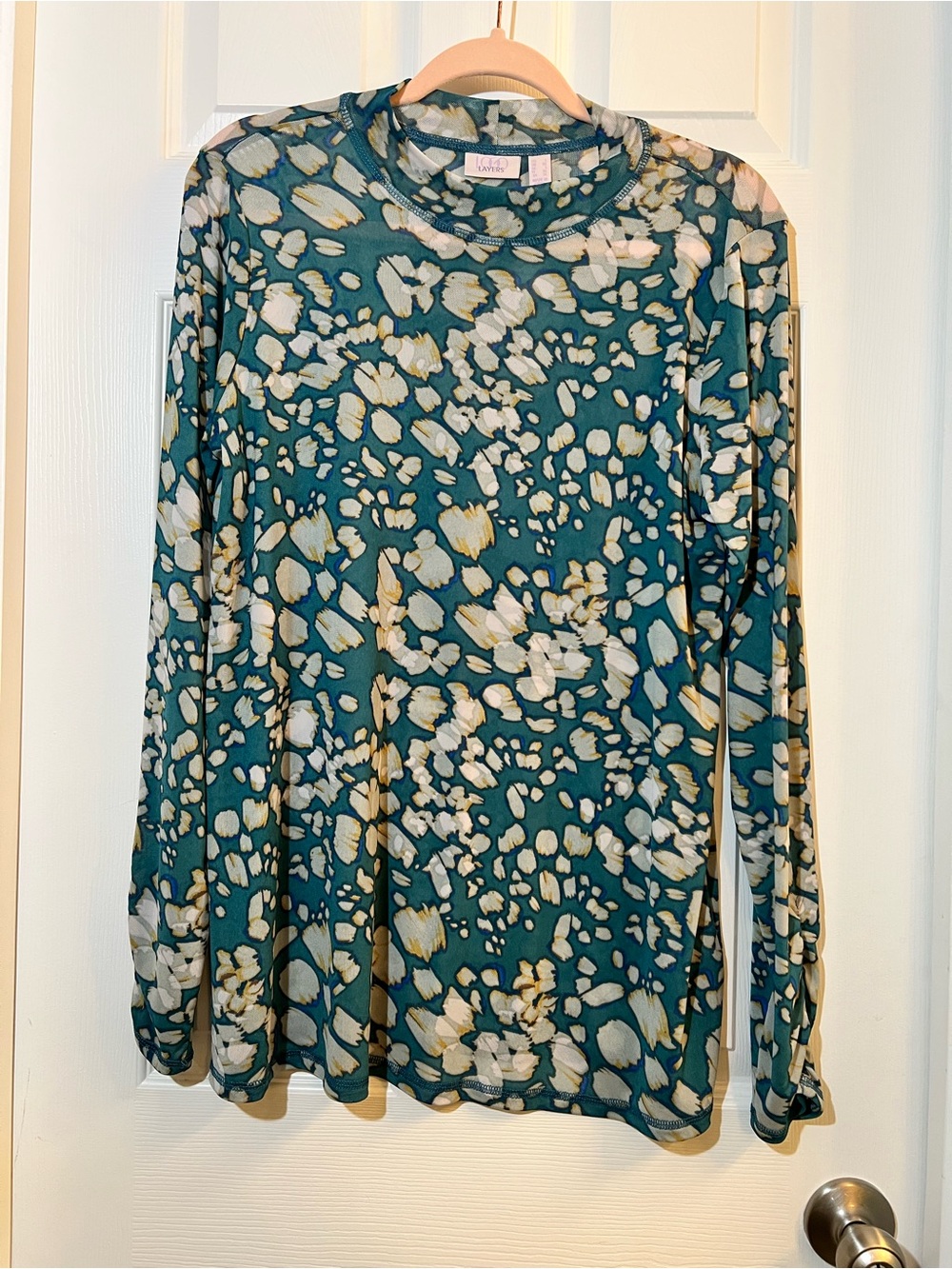 🦋 NWOT LOGO Layers by Lori Goldstein Teal and Cream Long-Sleeve Printed Top L - Picture 2 of 5